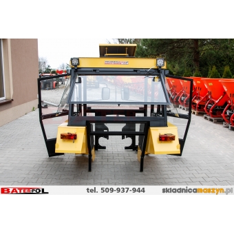 Kabina C-330 DE LUX szeroka komfortowa D-LUX (drzwi na koło) ŻÓŁTA 